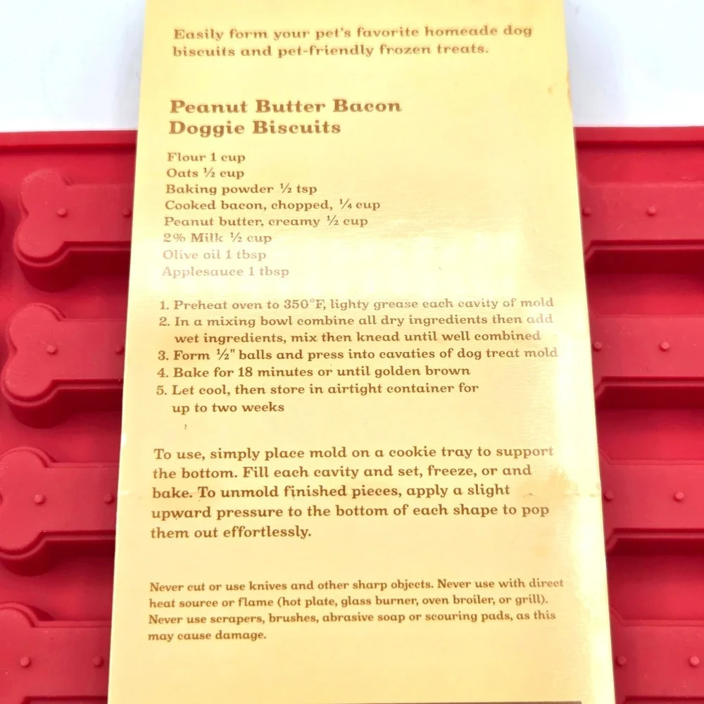Mrs Anderson's Silicone Dog Biscuit Mold Makes 35 Biscuits